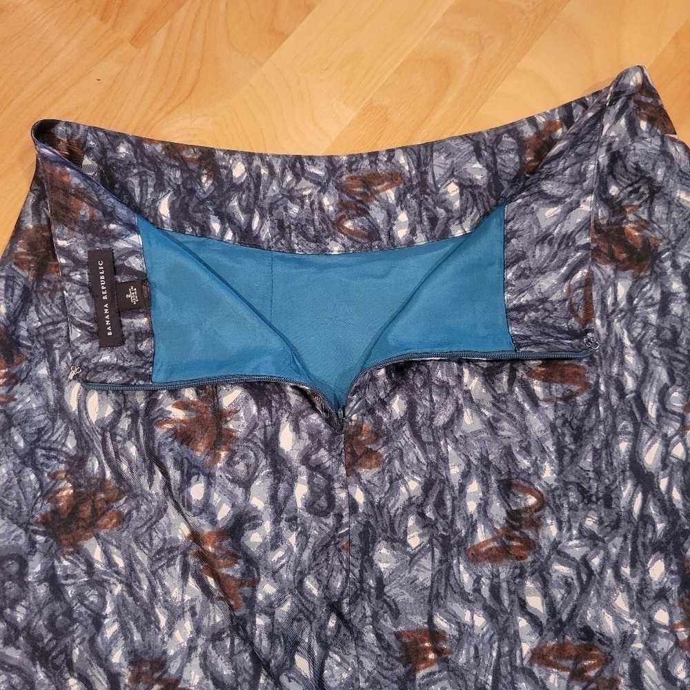 Banana Republic silk bubble skirt size 2 - Picture 6 of 6